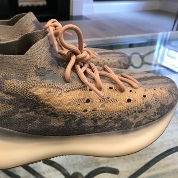 Yeezy 380 Mist - Picture 1 of 4